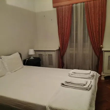Gasthuis Ii Double Bed Avenida Da Republica Lissabon