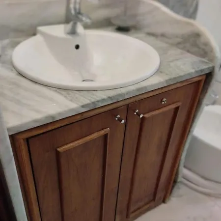 Ii Double Bed Avenida Da Republica بيت ضيافة *